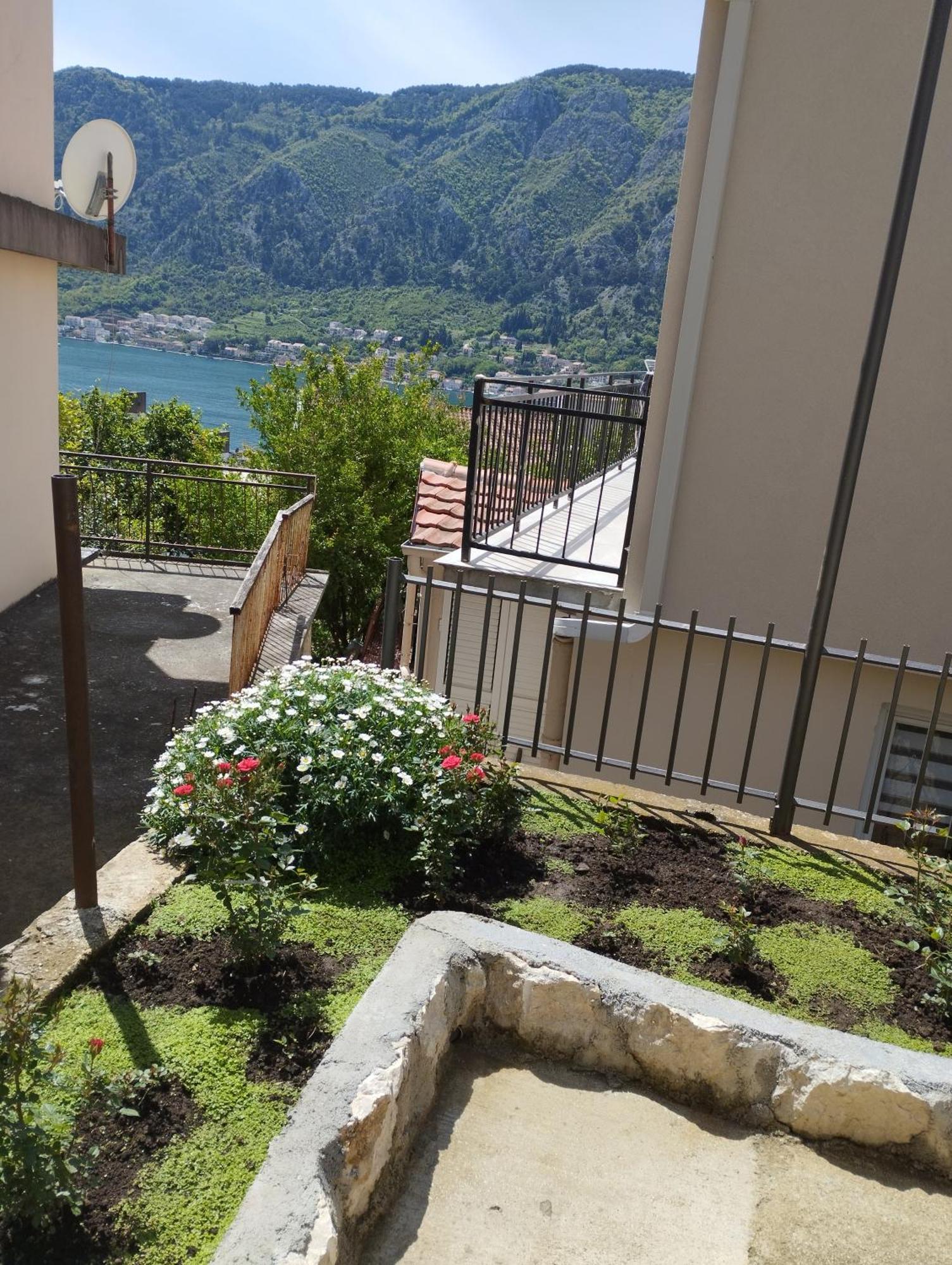 State Apartmants 2 Kotor Extérieur photo